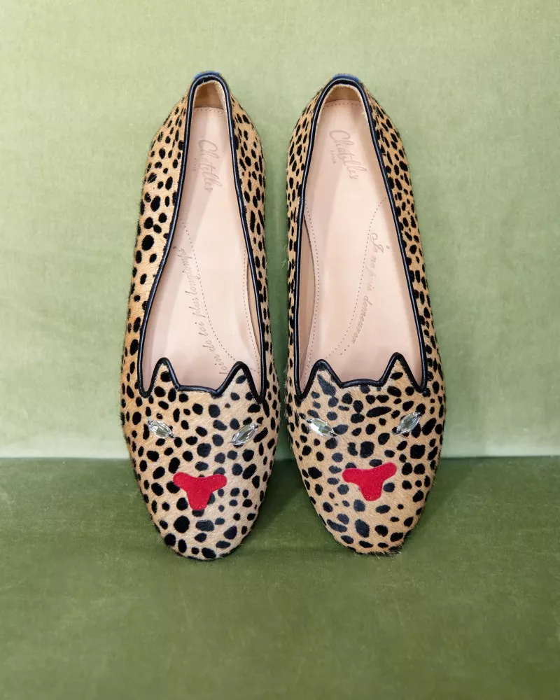 Leopard print fur slippers