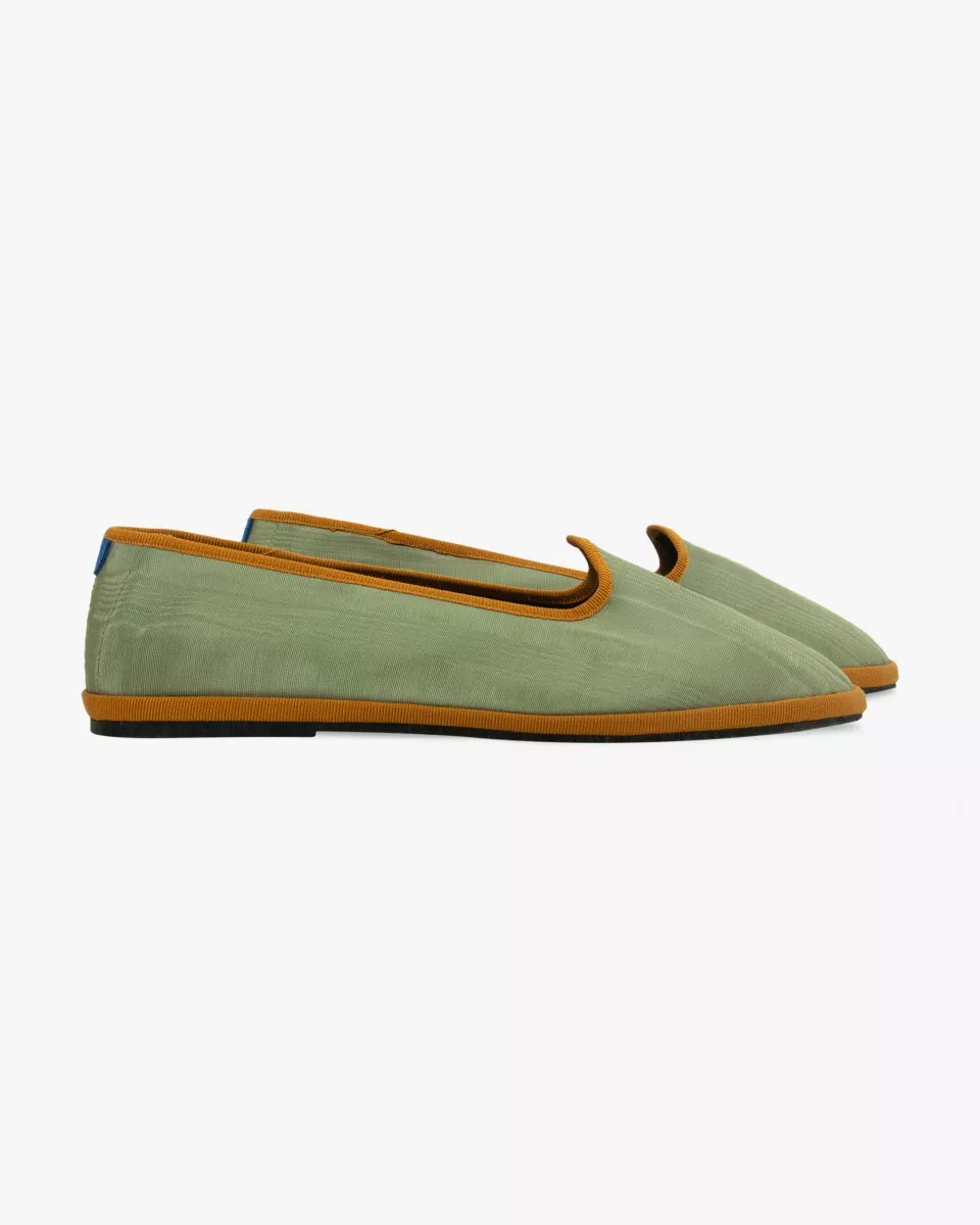 Mary Janes in Green Olive moire with Orange trim
entirely made by hand in Italy (Venice/Friuli)