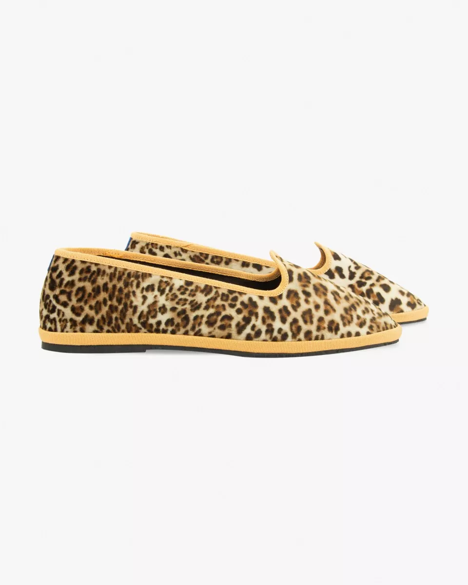 Furlanes in leopard print with orange trim
entirely made by hand in Italy (Venice/Friuli)
