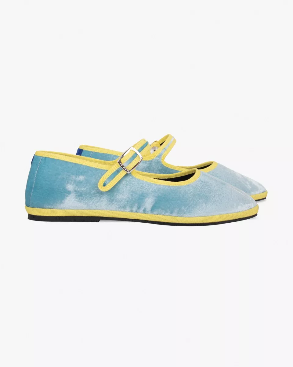 Mary Janes Furlanes in Light Blue velvet with Yellow trim
entirely made by hand in Italy (Venice/Friuli)