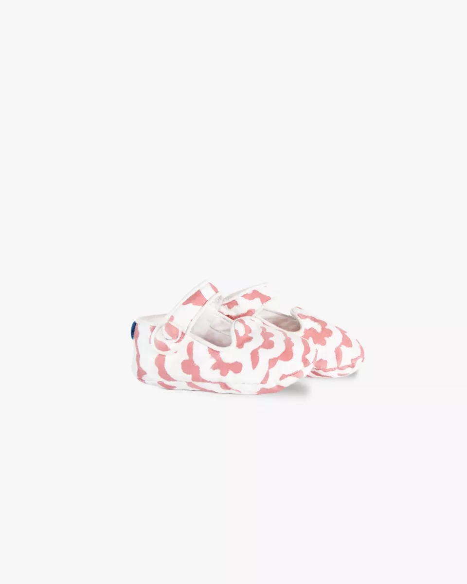 Baby slippers made in Jaipur by the Princess Diya Kumari Foundation