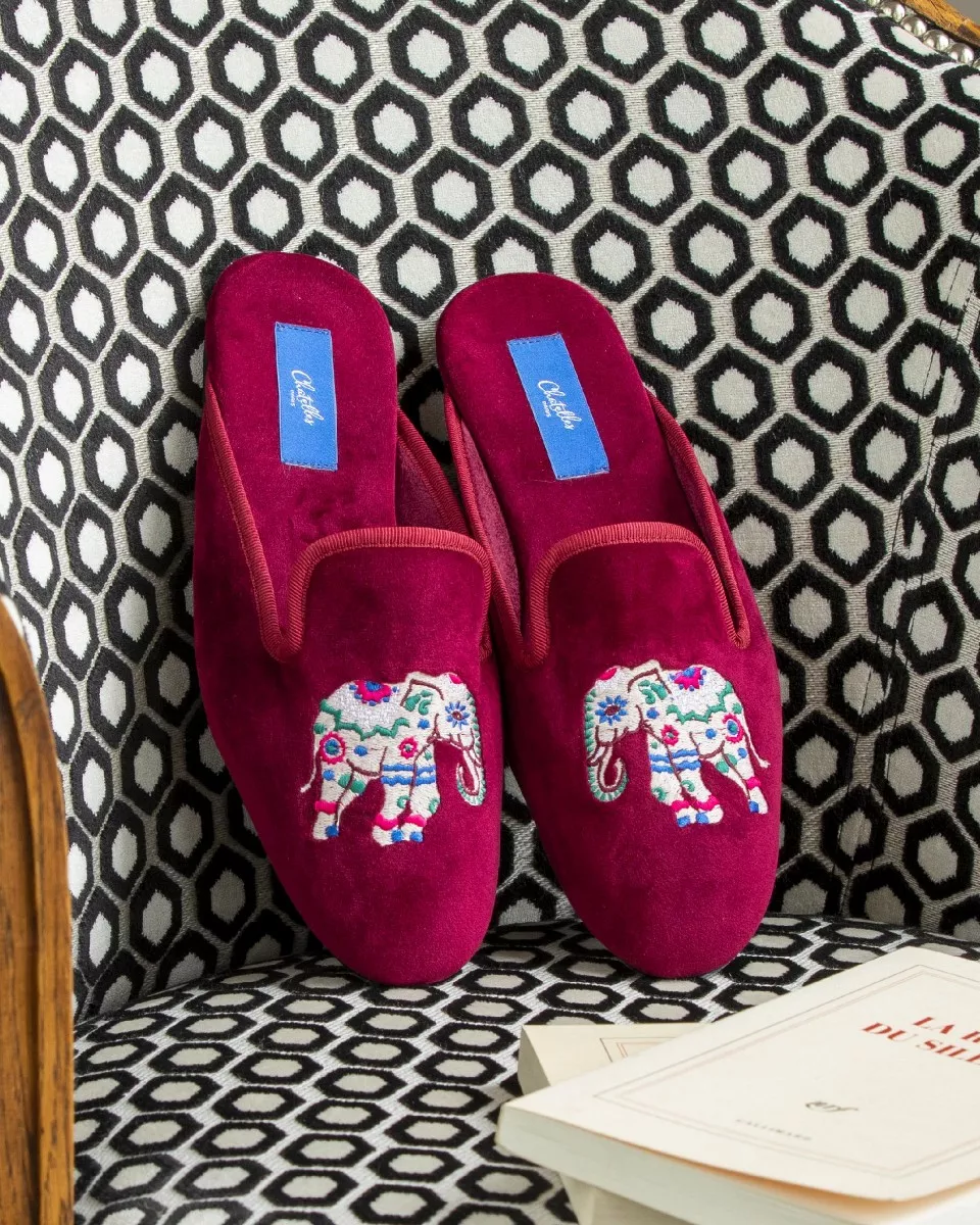 Indoor mule slippers in burgundy velvet 