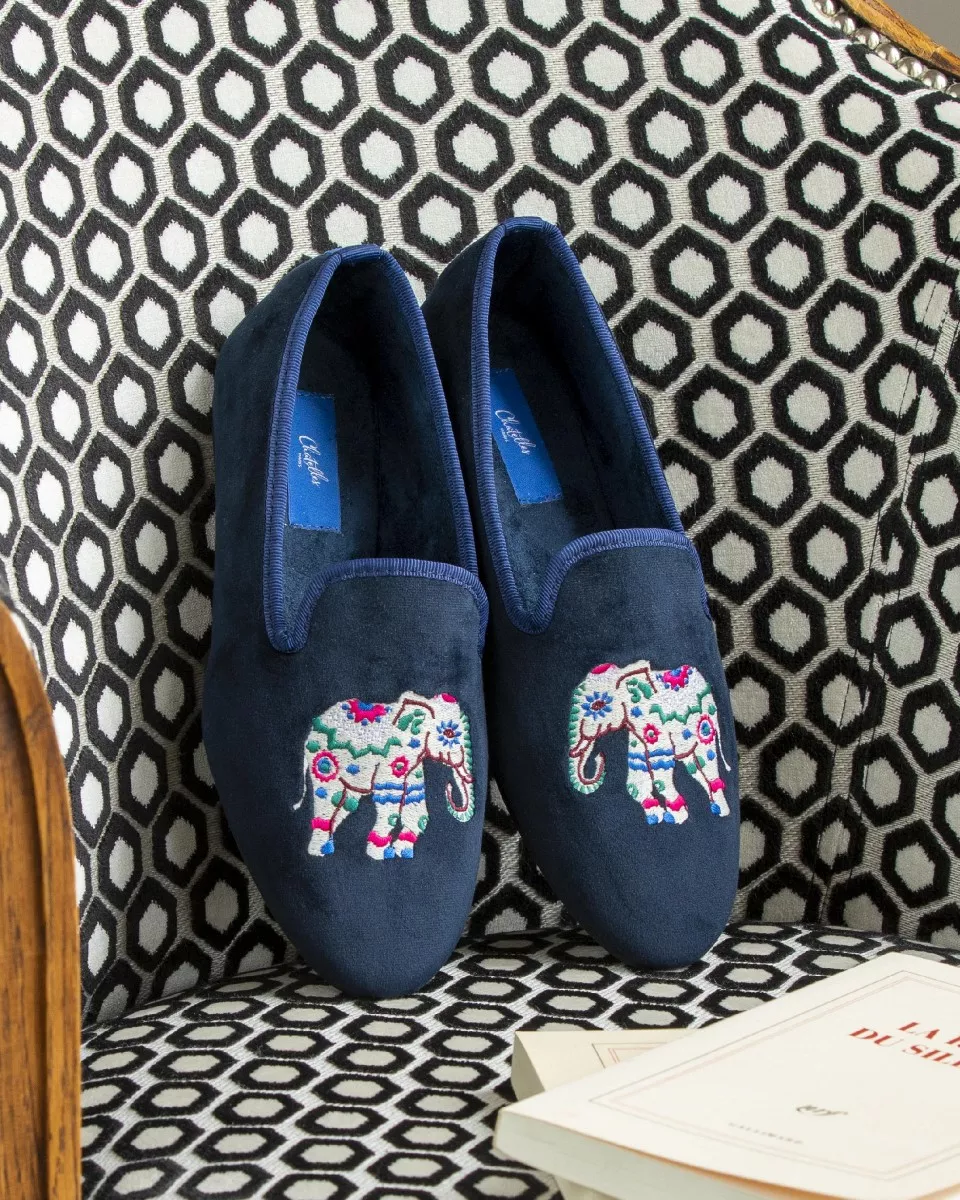 Chaussons d'intérieur slippers brodés en velours bleu marine