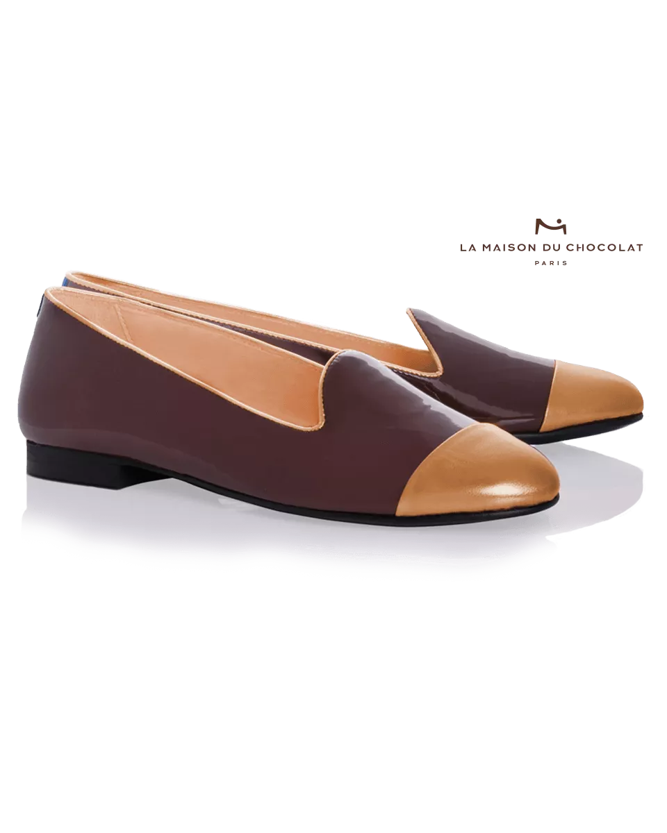 "Chocolate fondu" varnished leather slippers with copper trimming