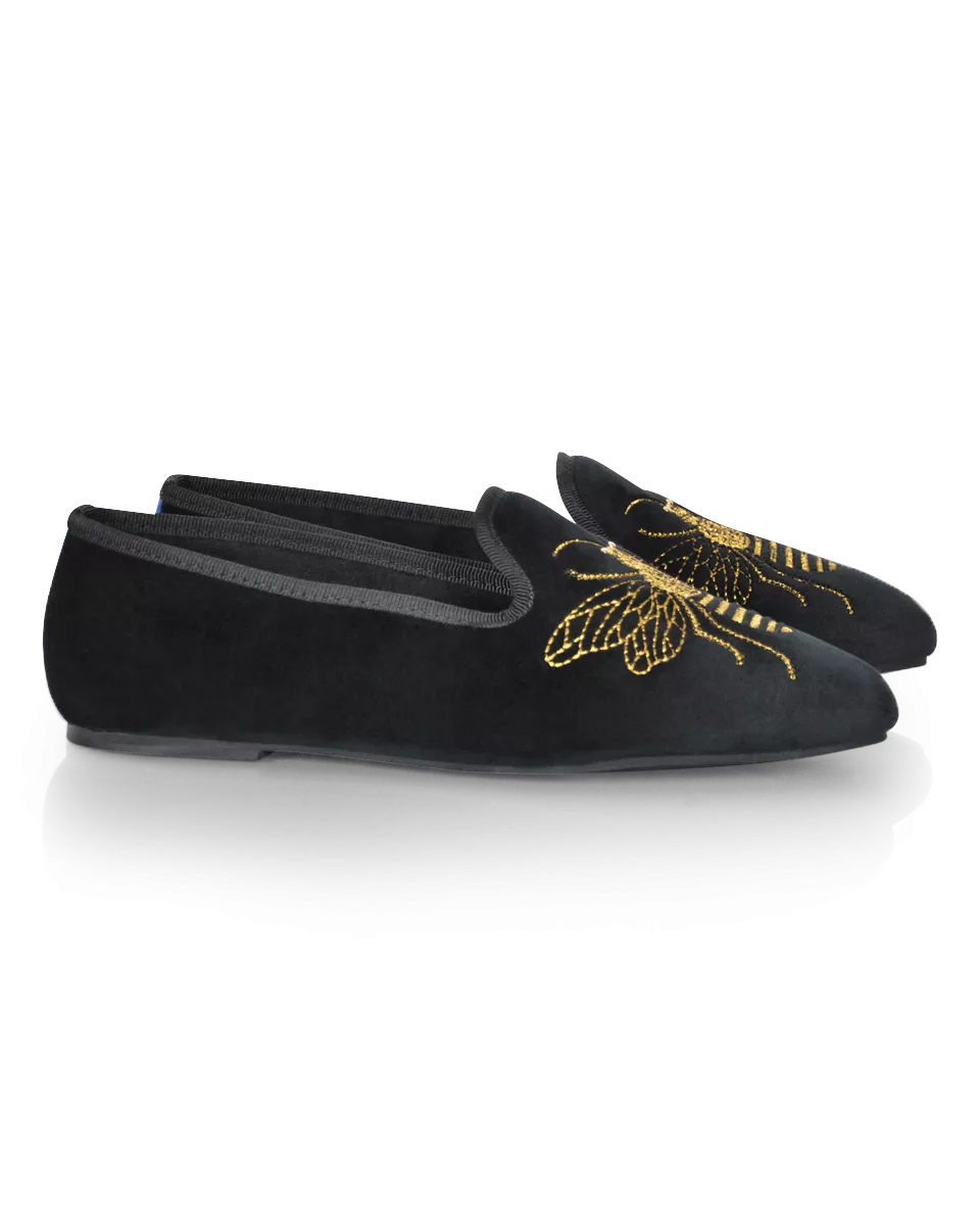 Chaussons d'intérieur slippers en velours noir brodés avec un insecte et du filé doré 
<br />