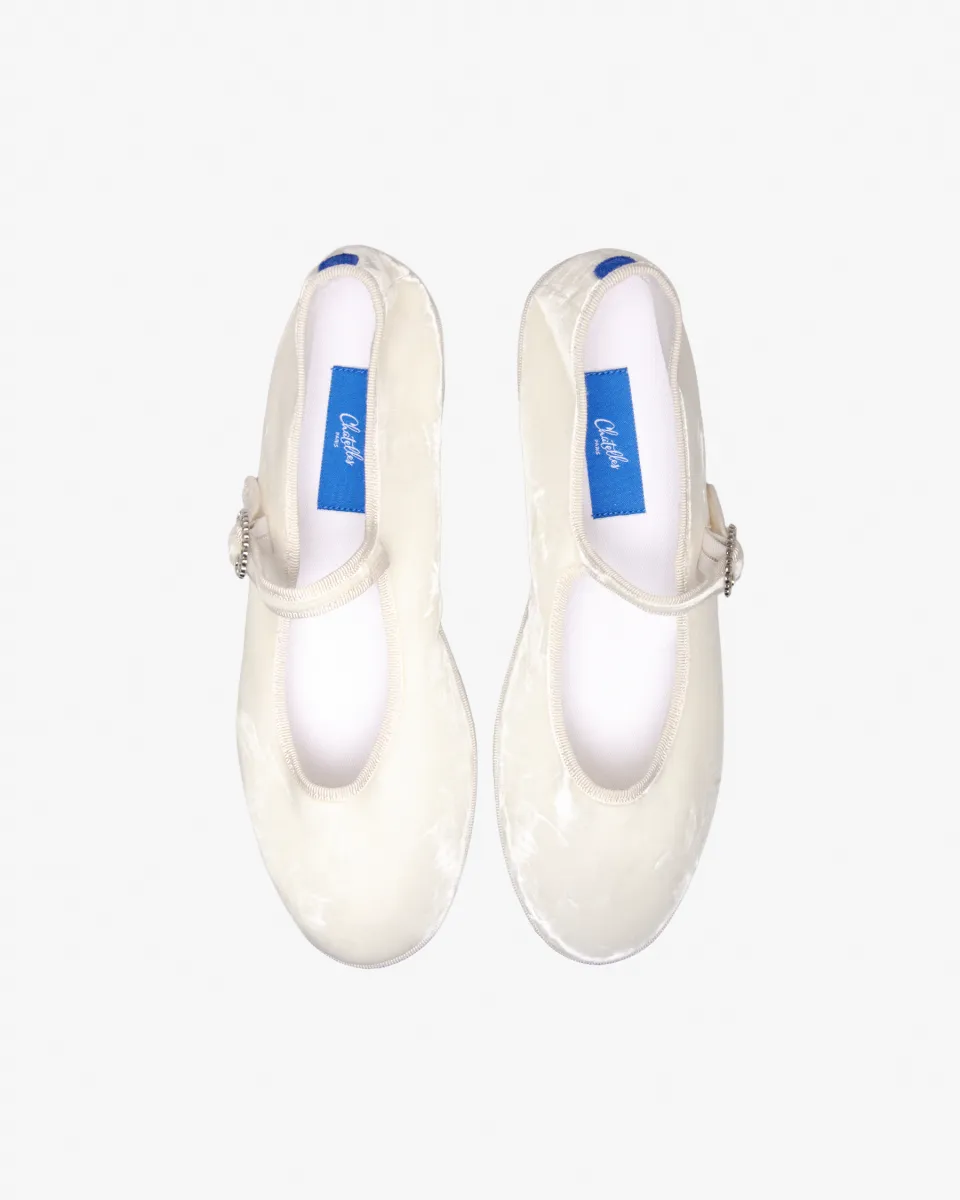 Mary Janes Furlanes in off-white velvet
entirely made by hand in Italy (Venice/Friuli)