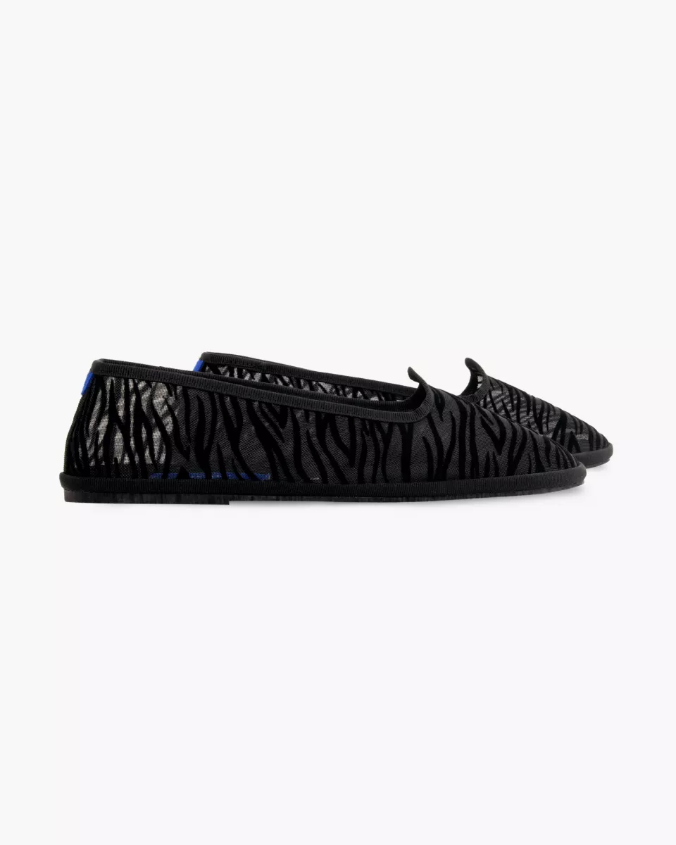 Furlanes in black mesh with a zebra pattern
entirely made by hand in Italy (Venice/Friuli)