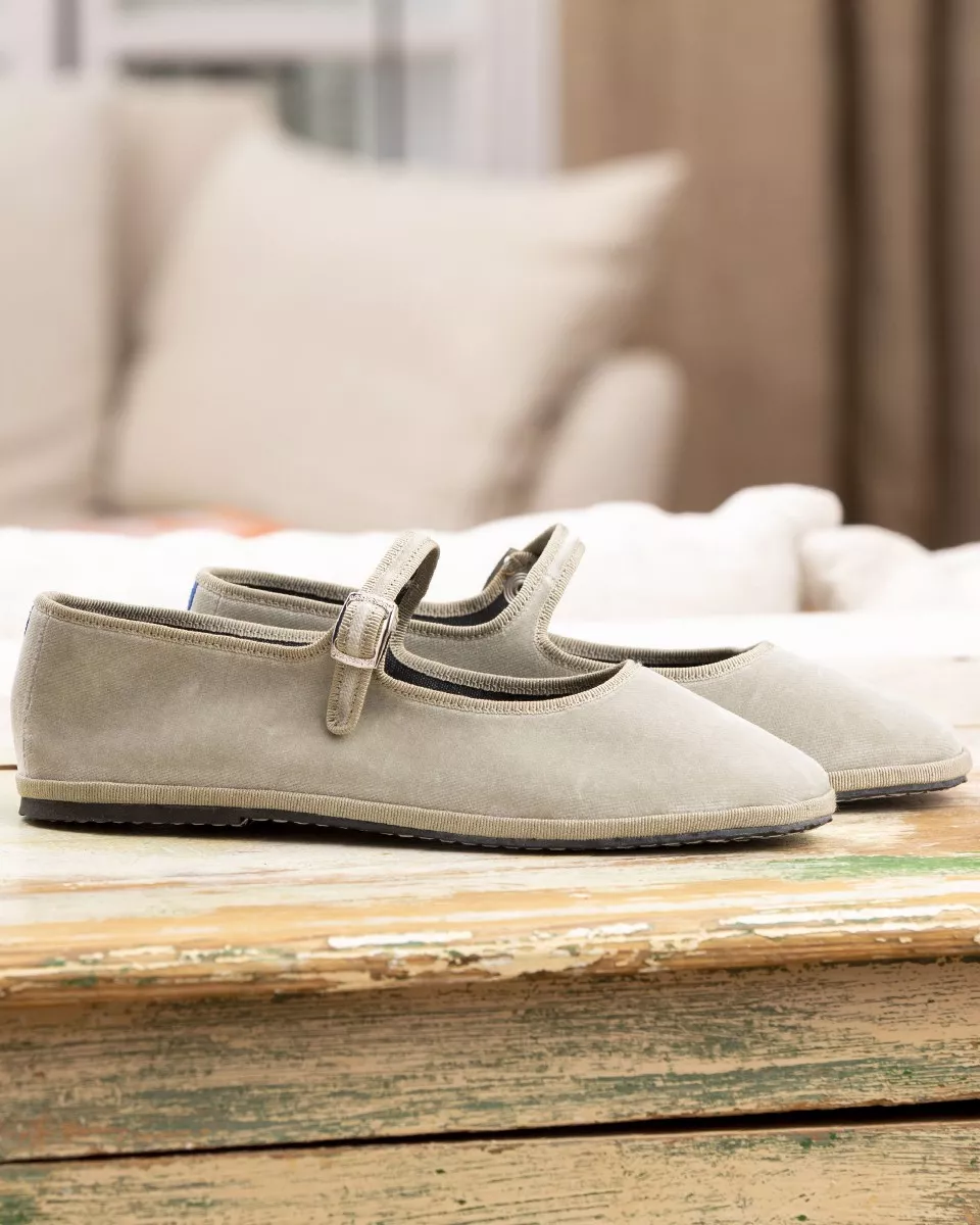 Mary Janes Furlanes in grey velvet
entirely made by hand in Italy (Venice/Friuli)