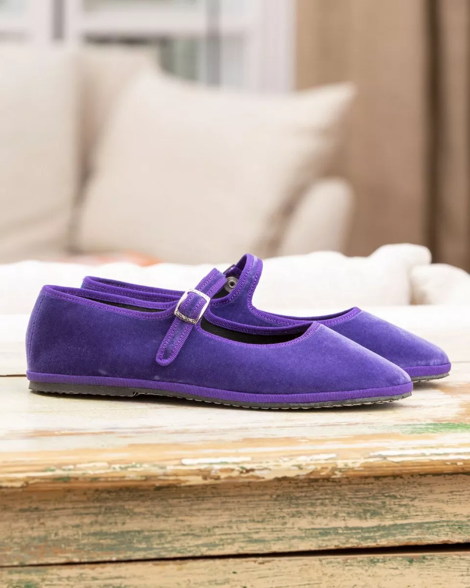 Mary Janes Furlanes in lilac velvet
entirely made by hand in Italy (Venice/Friuli)