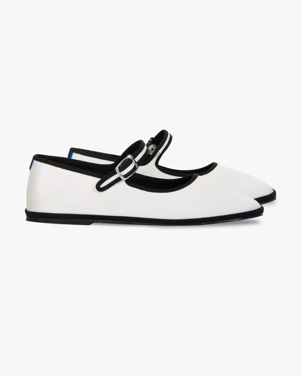 Mary Janes Furlanes in white satin
entirely made by hand in Italy (Venice/Friuli)