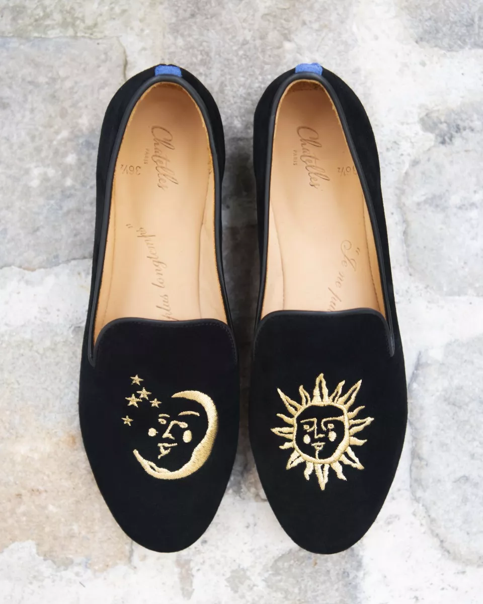 Black suede slippers with gold embroideries