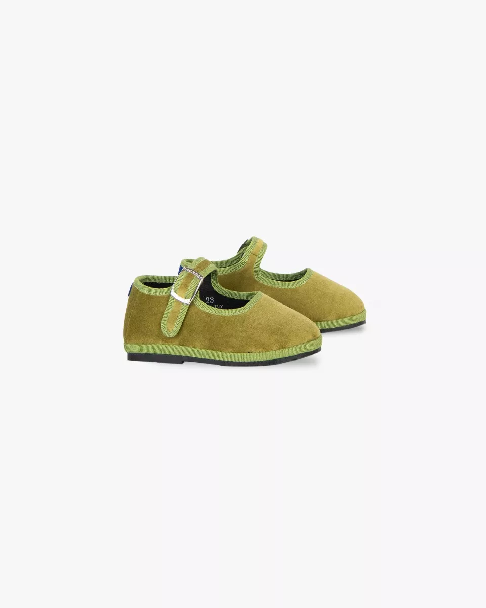 Mini Mary Janes Furlanes in olive green velvet
entirely made by hand in Italy (Venice/Friuli)