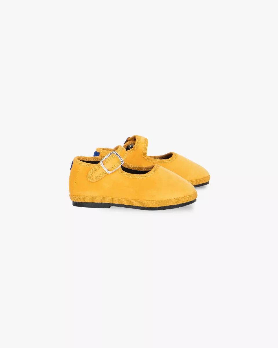 Mini Mary Janes Furlanes in yellow velvet
entirely made by hand in Italy (Venice/Friuli)