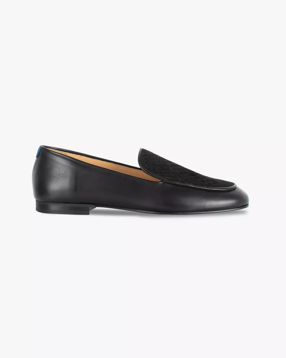 Midnight black leather mocassins with fur effect