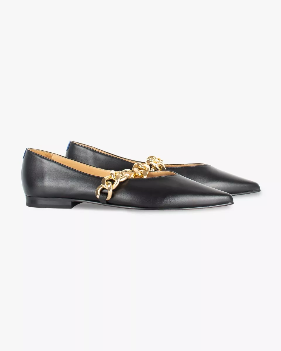 Black pointy slippers with golden chain