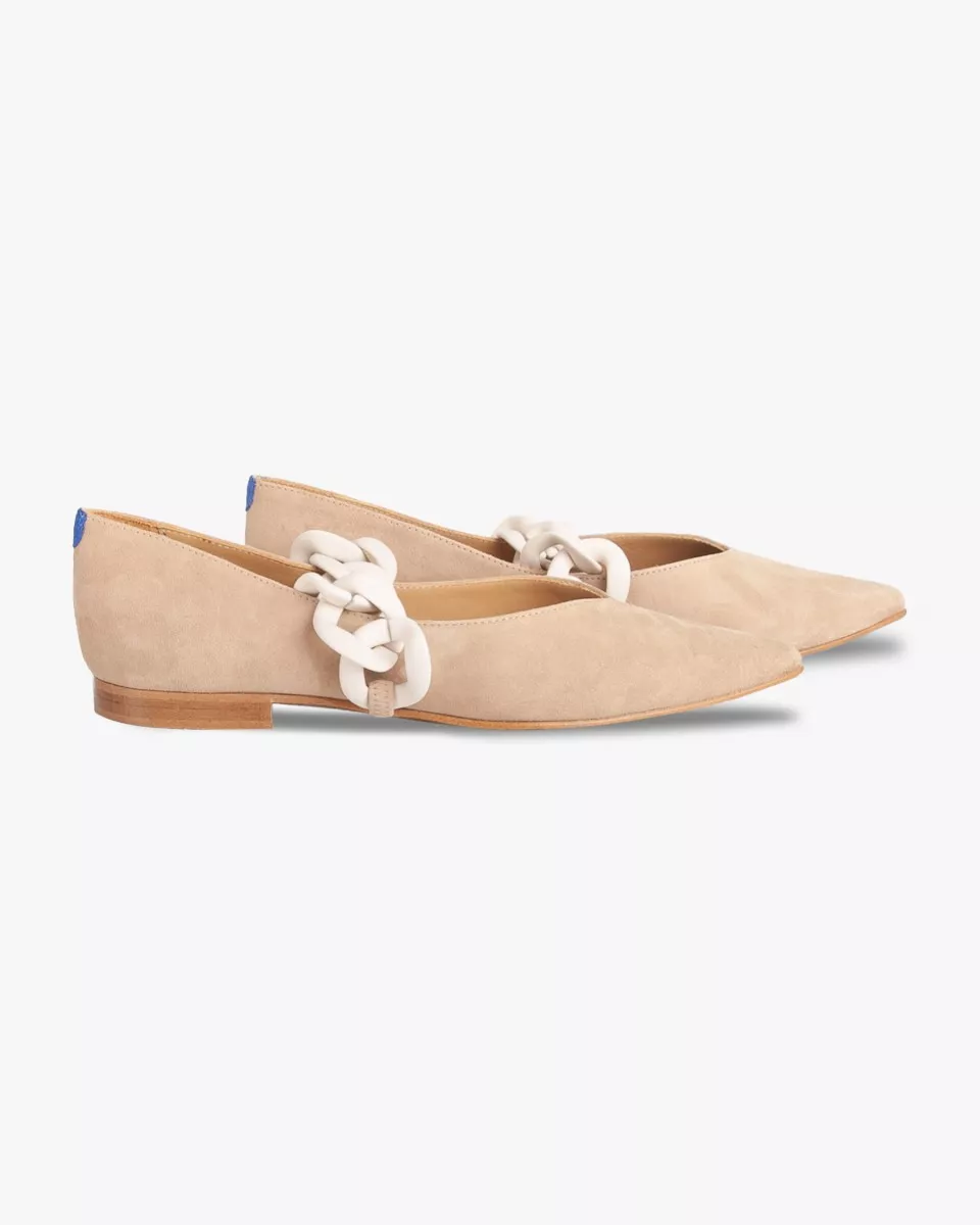 Sand suede pointy slippers with sand chain