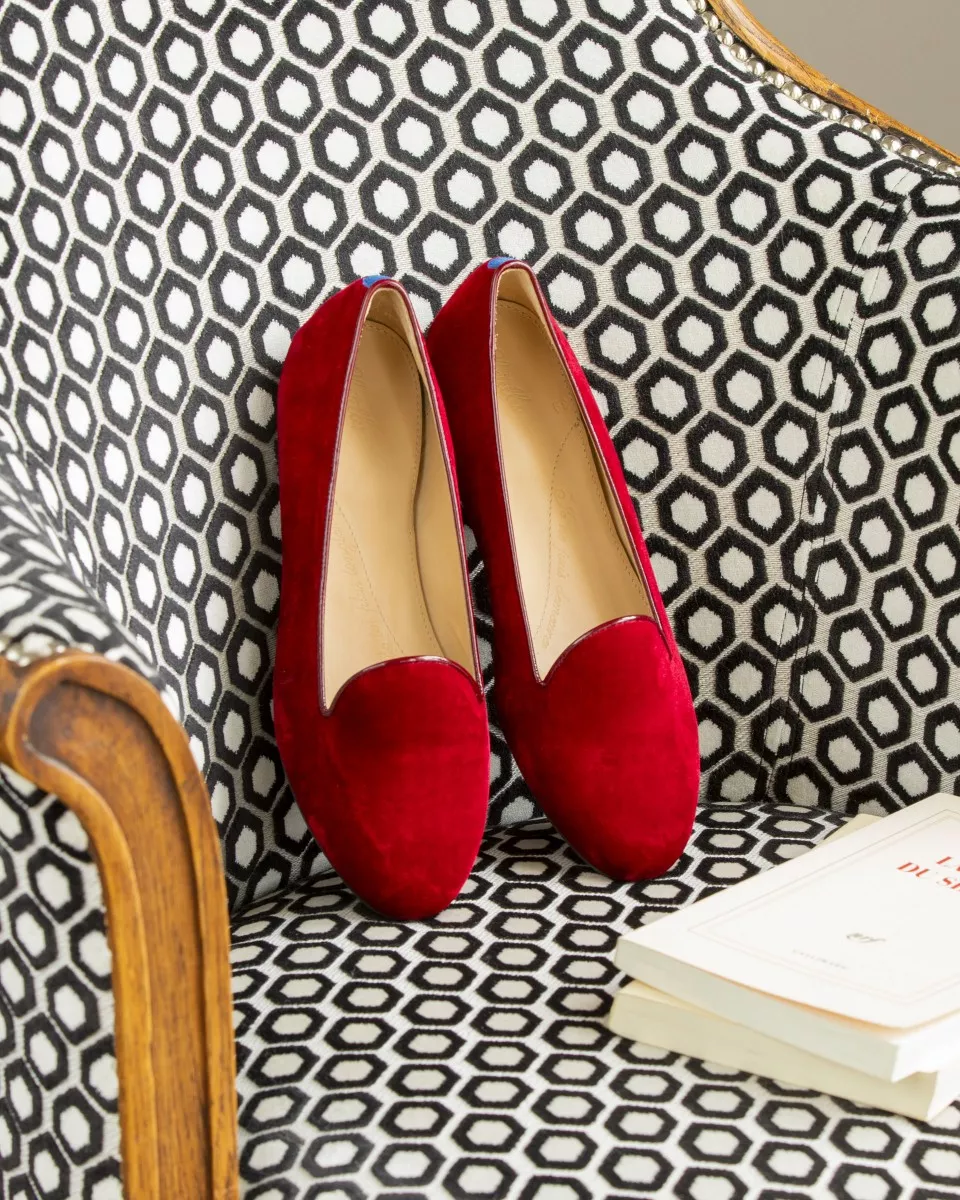 Love red velvet slippers