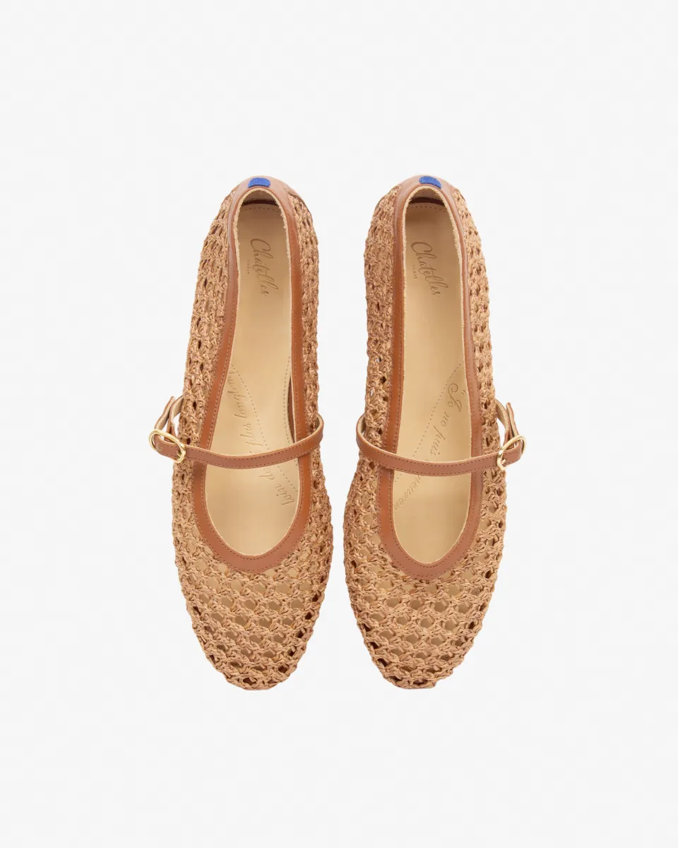 Slippers in Raphia Camel