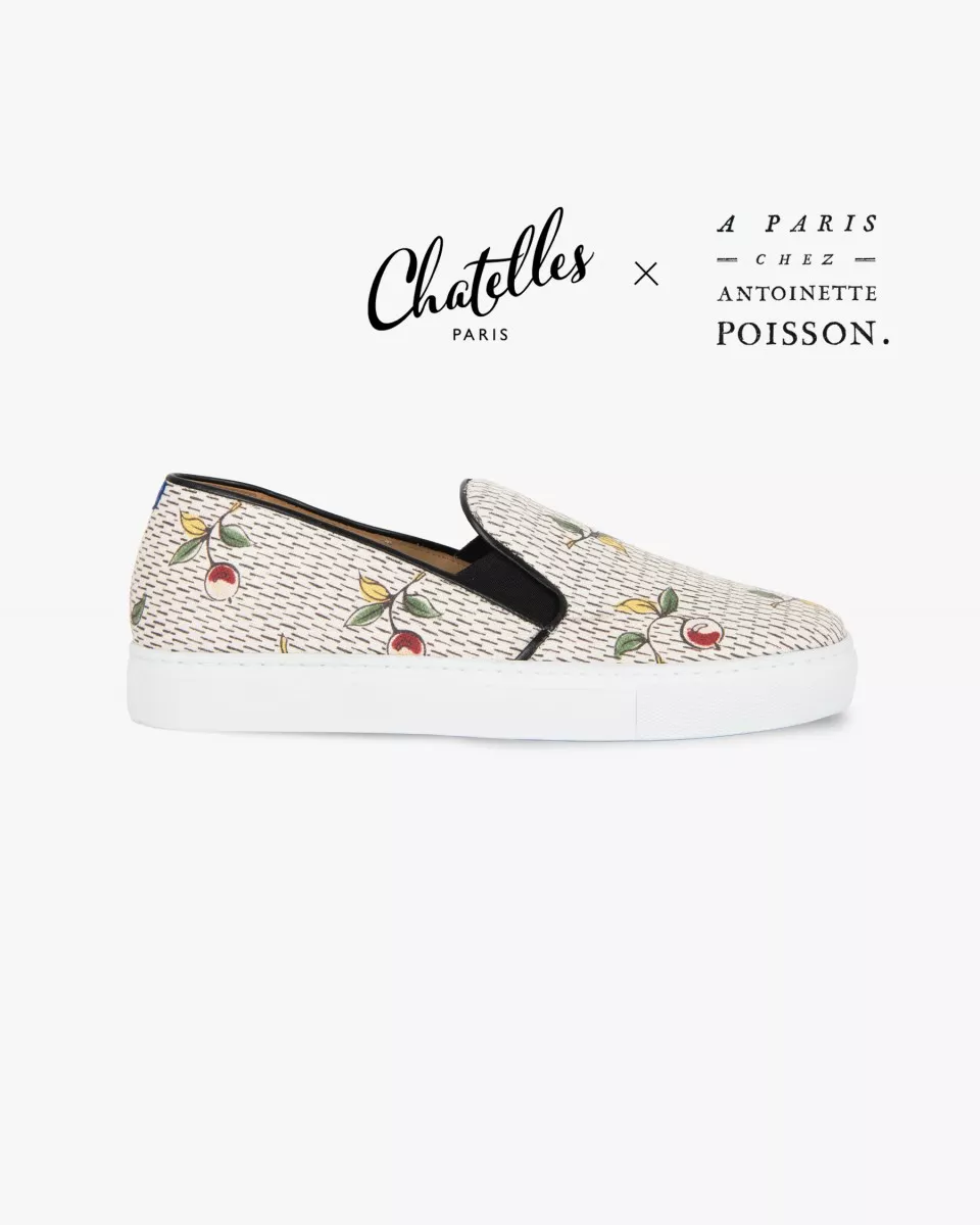 Cream White canvas slip-on with berry patterns