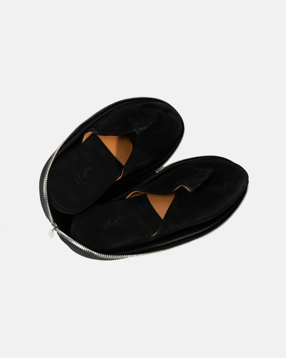 Indoor slippers in Black Daim with case
