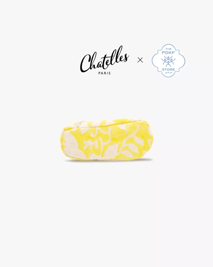 Baby slippers made in Jaipur by the Princess Diya Kumari Foundation
Size for newborns from 0 to 4 months.