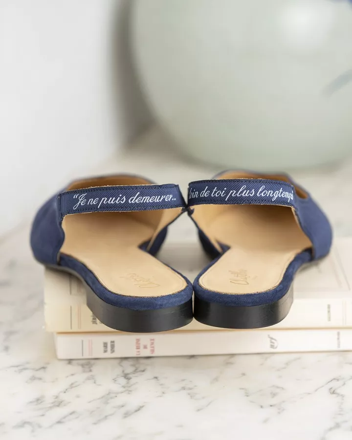 Dark blue suede pointy slippers