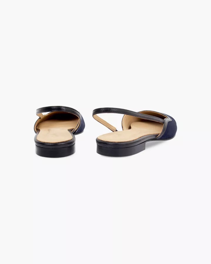 Slingback in navy suede with patent leather toe cap