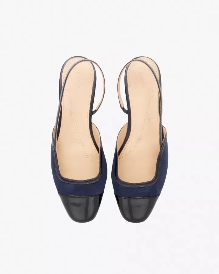 Slingback in navy suede with patent leather toe cap