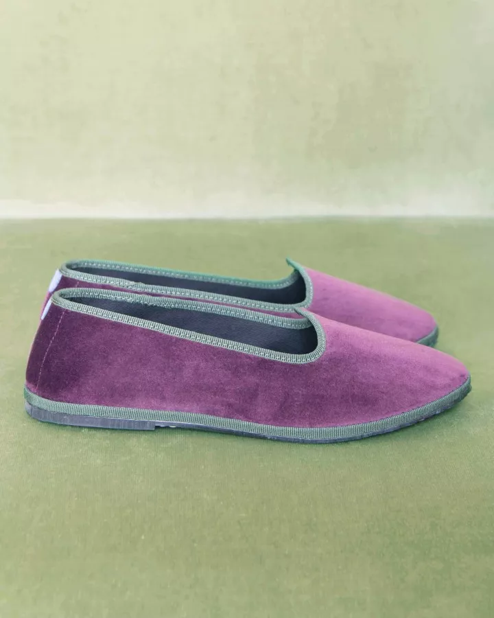 Burgundy velvet
made by hand in Italy (Venice/Friuli)