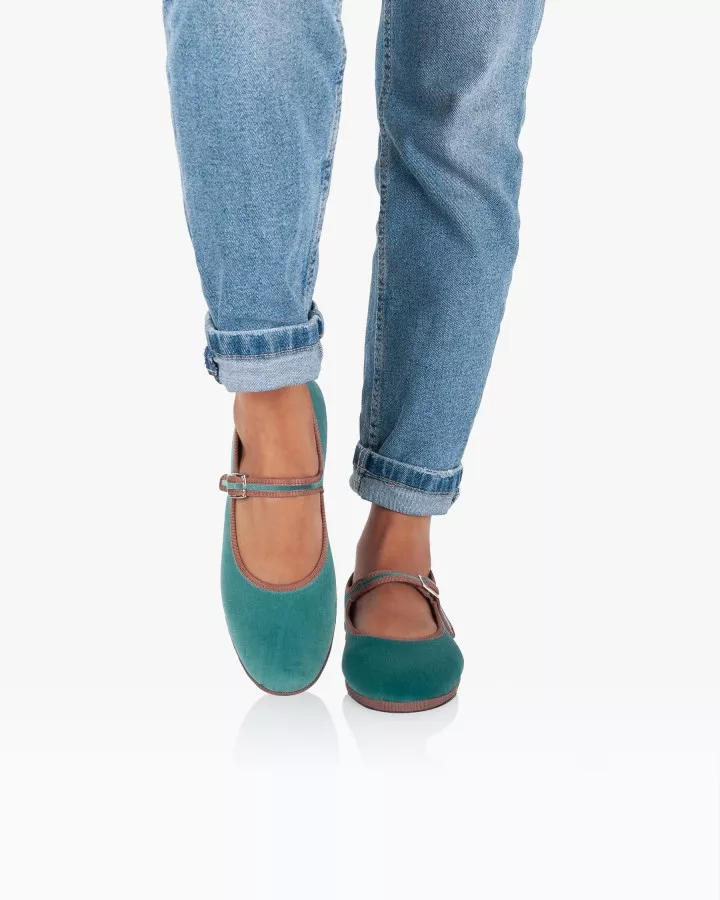 Mary Janes Furlanes in petrol velvet
entirely made by hand in Italy (Venice/Friuli)
