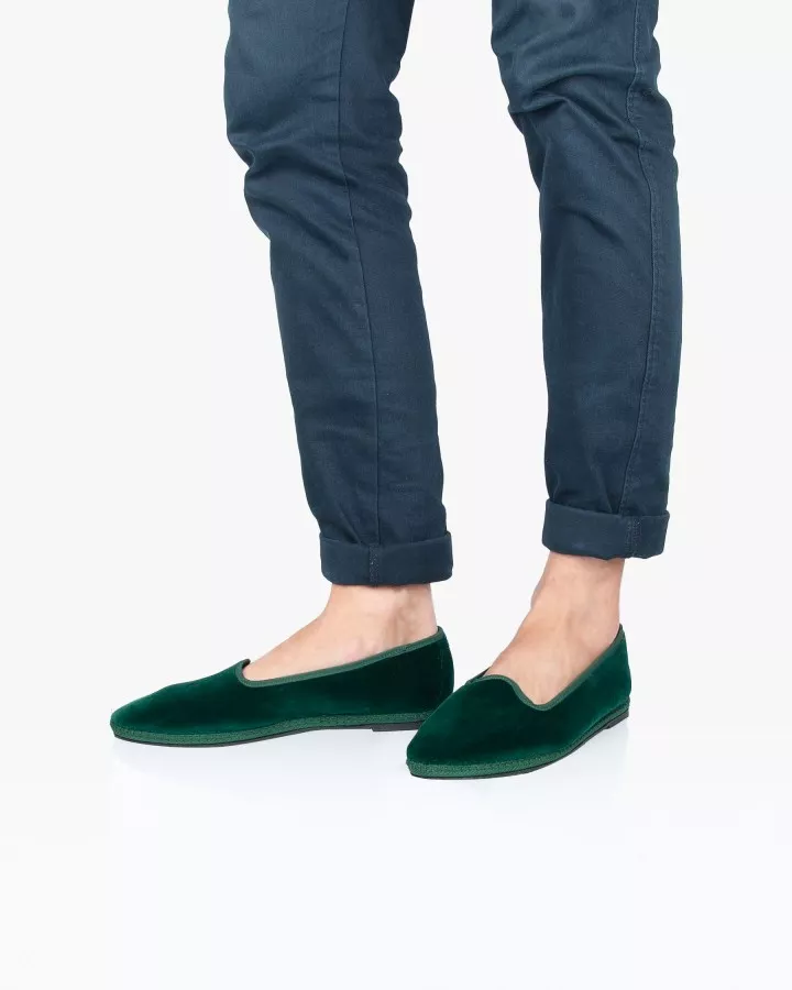 Imperial green velvet and trimming
Made by hand in Italy (Venice/Friuli)
