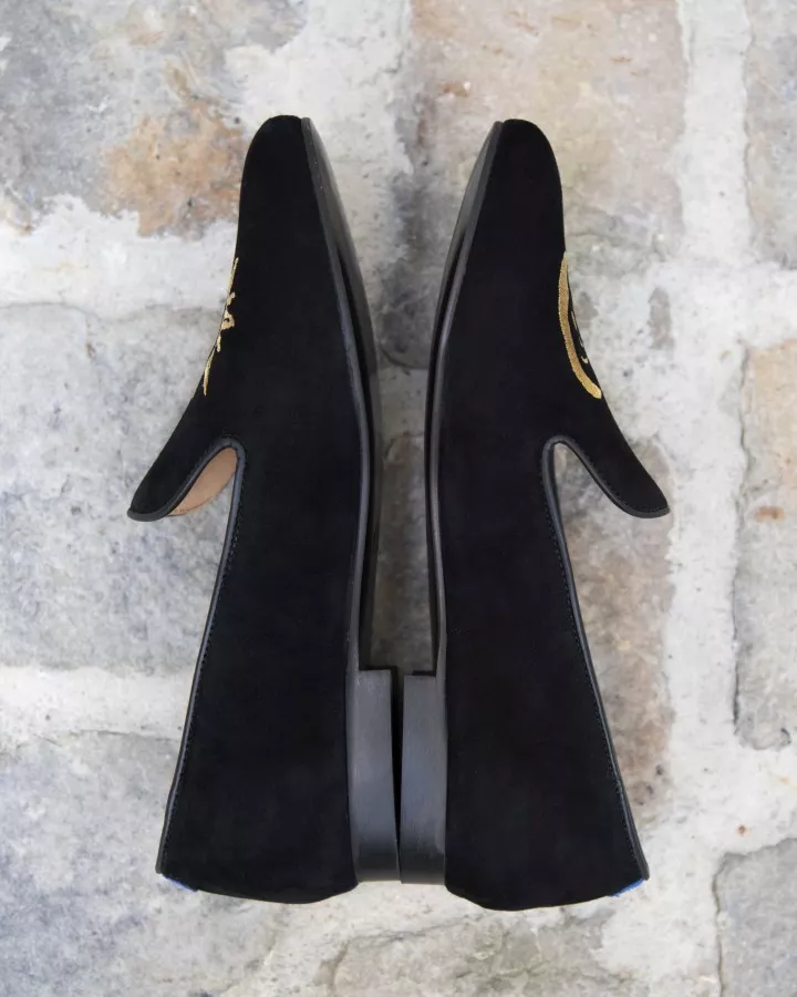 Black suede slippers with gold embroideries