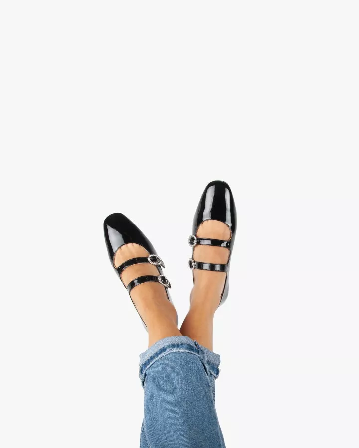 Black varnished leather Babies