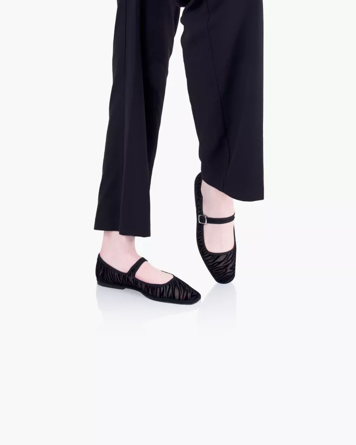 Furlanes Mary Janes in black mesh with a zebra pattern with square toe
entirely made by hand in Italy (Venice/Friuli)