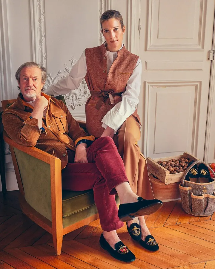 Men green velvet slippers with Le Prince Jaridnier embroidery