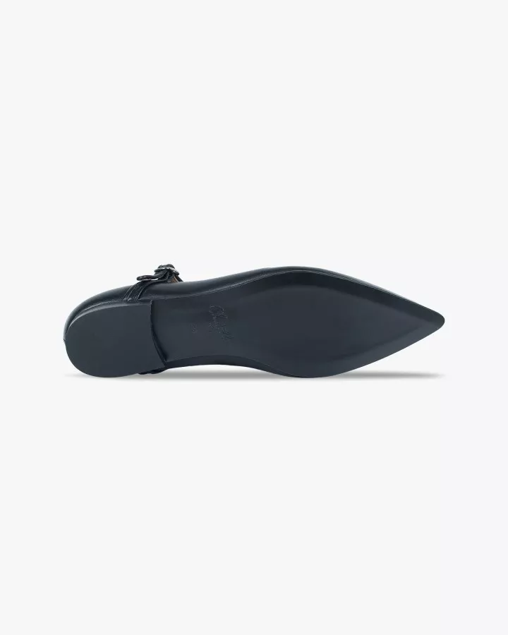 Black leather pointy babies slippers
