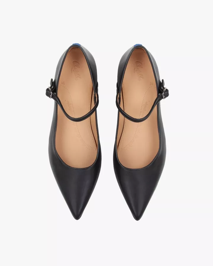 Black leather pointy babies slippers