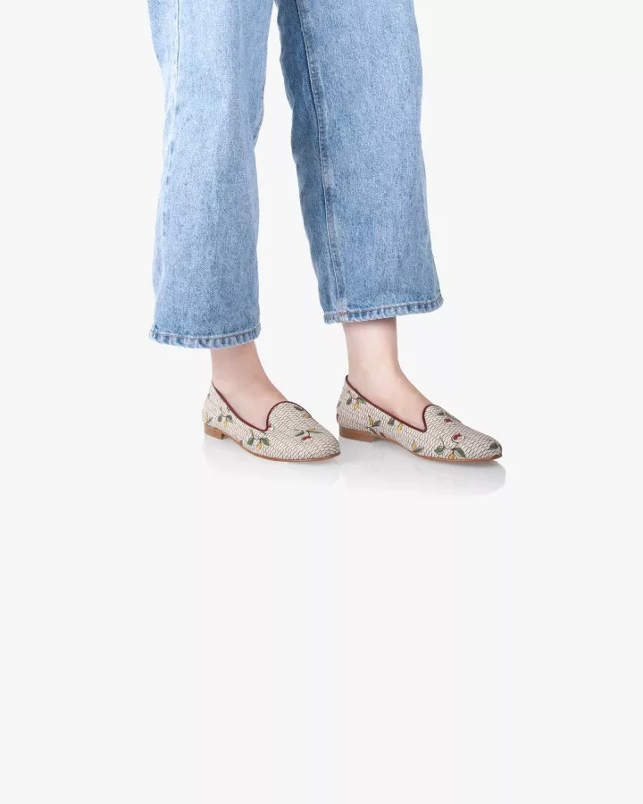 Cream White canvas slippers with berry patterns